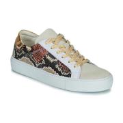 Lage Sneakers Betty London PAVLINA