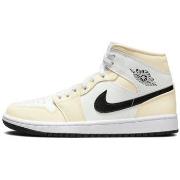 Sneakers Nike Air Jordan 1 Mid Coconut Milk