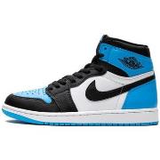 Sneakers Nike Air Jordan 1 Retro High OG UNC Toe (2023)