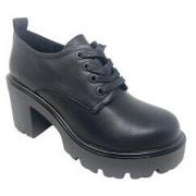 Sportschoenen MTNG Zapato señora MUSTANG 53328 negro