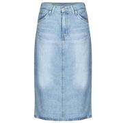 Rok Levis HR BACK SLIT SKIRT