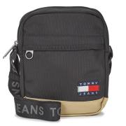 Handtasje Tommy Jeans TJM ESS DAILY SQUARED REPORTER