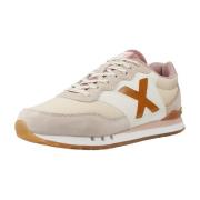 Lage Sneakers Munich DASH WMN 268