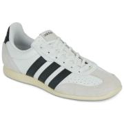 Lage Sneakers adidas BARREDA LO