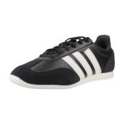 Lage Sneakers adidas BARREDA LO