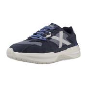 Lage Sneakers Munich NEXA 19