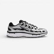 Lage Sneakers Nike P-6000 Metallic Silver Black White (Women's)
