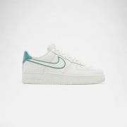 Lage Sneakers Nike Air Force 1 Low Resort and Sport