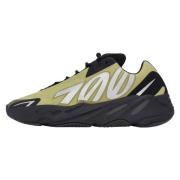Lage Sneakers Yeezy Boost 700 MNVN Resin