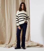 Bloomie Long Sleeve Knit O-Neck