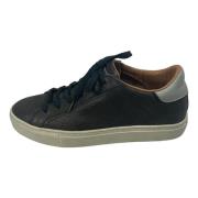 Essentiële lage top sneakers in donkerbruin zalm Crime London , Brown ...