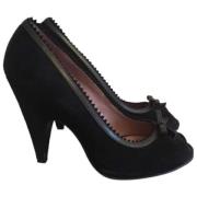 Pre-owned Suede heels Miu Miu Pre-owned , Black , Dames