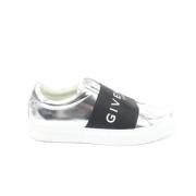 Pre-owned Fabric sneakers Givenchy Pre-owned , Gray , Dames