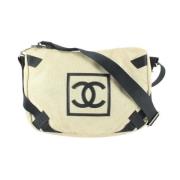 Tweedehands Schoudertas, Gemaakt in Frankrijk Chanel Vintage , Beige ,...