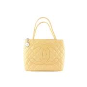 Beige Stoffen Chanel Medaillon Chanel Vintage , Beige , Dames