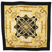 Pre-owned Silk scarves Hermès Vintage , Yellow , Dames