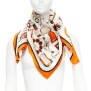 Pre-owned Silk scarves Hermès Vintage , Orange , Dames