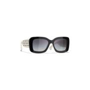 Zwarte zonnebril met originele accessoires Chanel , White , Dames