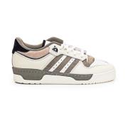 Witte Leren Sneakers met Suède Inzetstukken Adidas Originals , White ,...