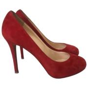 Pre-owned Suede heels Christian Louboutin Pre-owned , Red , Dames