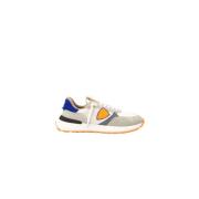 Witte Technische Stoffen Sneakers met Oranje Logo Patch Philippe Model...