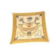 Pre-owned Silk scarves Hermès Vintage , Yellow , Dames