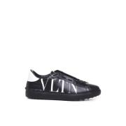 Zwarte Sneakers met Contrasterend Logo Valentino Garavani , Black , He...