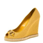 Pre-owned Raffia heels Gucci Vintage , Yellow , Dames