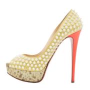Pre-owned Suede heels Christian Louboutin Pre-owned , Yellow , Dames