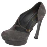 Pre-owned Suede heels Yves Saint Laurent Vintage , Gray , Dames