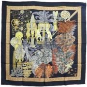 Pre-owned Silk scarves Hermès Vintage , Black , Dames