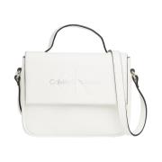 Sculpted Boxy Flap Tas Calvin Klein , White , Dames