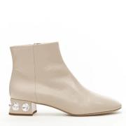 Pre-owned Leather boots Miu Miu Pre-owned , Beige , Dames