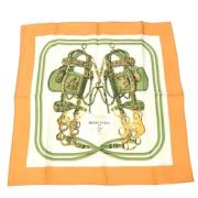 Pre-owned Silk scarves Hermès Vintage , Orange , Dames