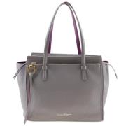 Pre-owned Leather shoulder-bags Salvatore Ferragamo Pre-owned , Gray ,...