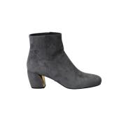 Pre-owned Suede boots Prada Vintage , Gray , Dames