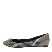 Pre-owned Canvas flats Burberry Vintage , Gray , Dames