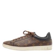 Pre-owned Canvas sneakers Louis Vuitton Vintage , Brown , Heren