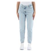 Mom Fit Jeans met Gedecentraliseerde Sluiting Calvin Klein Jeans , Blu...