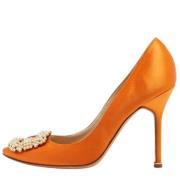 Pre-owned Satin heels Manolo Blahnik Pre-owned , Orange , Dames