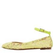 Pre-owned Lace flats Valentino Vintage , Yellow , Dames