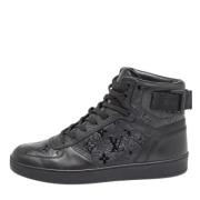 Pre-owned Leather sneakers Louis Vuitton Vintage , Black , Heren