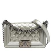 Pre-owned Leather shoulder-bags Chanel Vintage , Gray , Dames