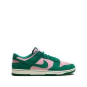 Retro Dunk Low Sneakers Nike , Multicolor , Dames