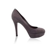 Pre-owned Suede heels Gianvito Rossi Pre-owned , Beige , Dames