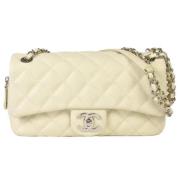 Pre-owned Leather shoulder-bags Chanel Vintage , White , Dames