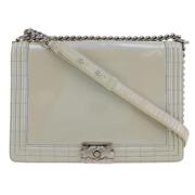 Pre-owned Fabric shoulder-bags Chanel Vintage , White , Dames