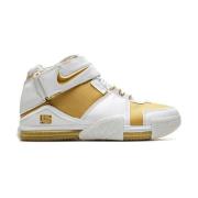 LeBron II Wit/Goud Sneakers Nike , White , Heren