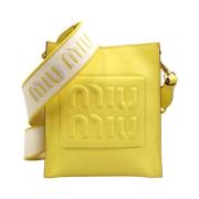 Gele Tassen voor een Stijlvolle Look Miu Miu , Yellow , Dames