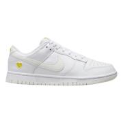 Geel Hart Limited Edition Sneakers Nike , Yellow , Dames